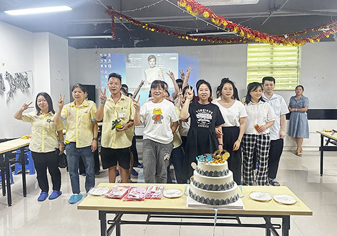 樂(lè)享“文娛休閑大聯(lián)歡”——共筑溫馨家園